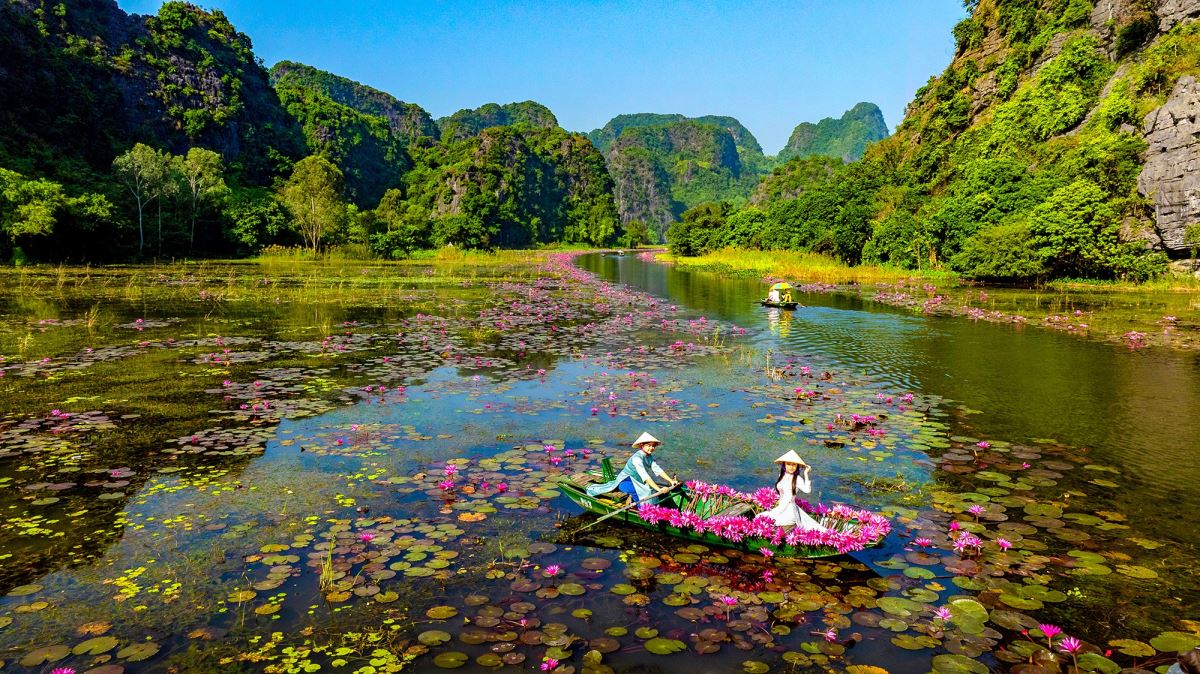Tour Hoa Lư – Tam Cốc 1 Ngày Trọn Gói, Khởi Hành Hàng Ngày