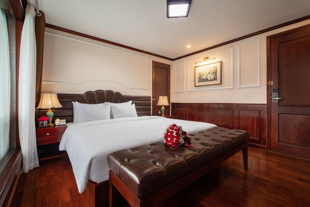 Tour Du Thuyền Dora Cruise 2 Ngày 1 Đêm