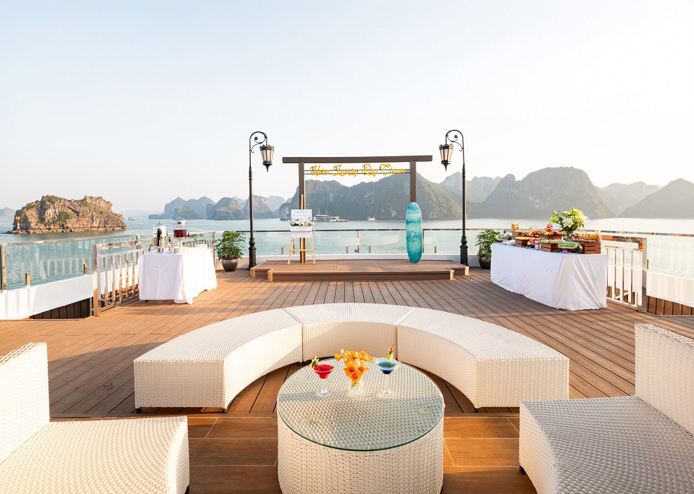 Hera Luxury Cruise 1 Ngày Vịnh Lan Hạ | Du Thuyền 5 Sao Cao Cấp