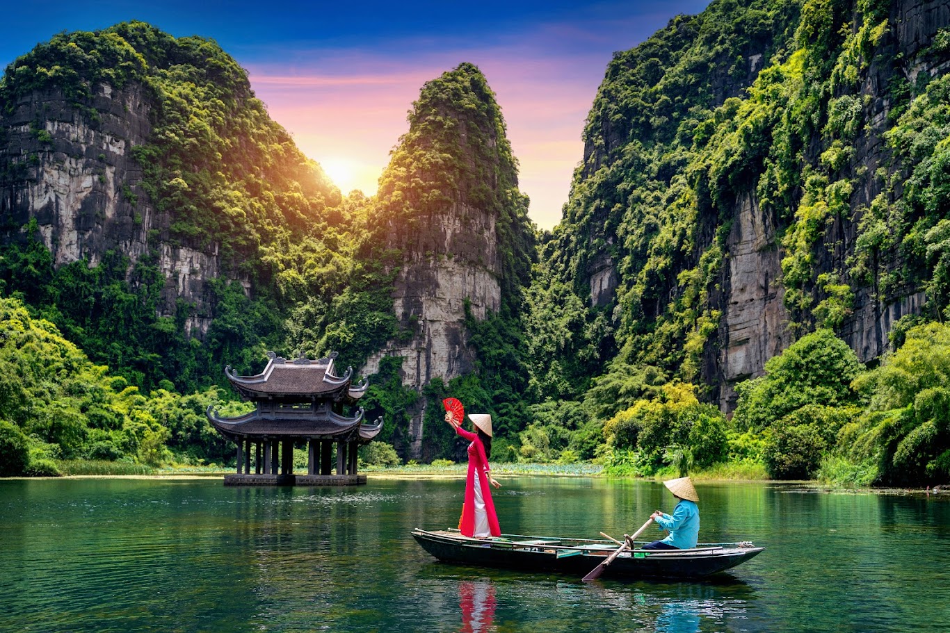 Tour Du Lịch Miền Bắc 5 Ngày 4 Đêm - Sapa - Ninh Bình - Hà Nội - Làng Hương